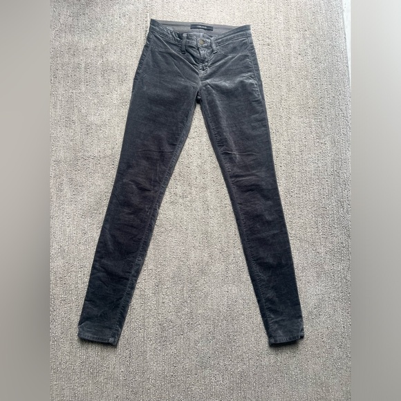 Like New J Brand Super Skinny Velvet ‘Jeans’ in Mercury, Size 25 - Picture 3 of 7